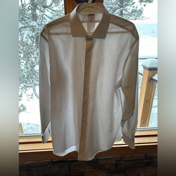 Brooks brothers 346 dress shirt, all cotton. Size 17-4/5. - Picture 4 of 4